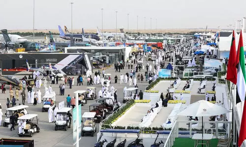 വൻ സന്നാഹങ്ങളുമായി ദുബൈ എയർഷോ നവംബർ 17 മുതൽ വൻ സന്നാഹങ്ങളുമായി ദുബൈ എയർഷോ നവംബർ 17 മുതൽ