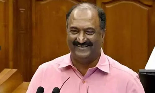 ​നികുതി കുറക്കുന്നതിന്റെ ആനുകൂല്യം ജനങ്ങൾക്ക് കിട്ടണം; സംസ്ഥാനങ്ങളുടെ വരുമാനനഷ്ടം കേന്ദ്രം പരിഹരിക്കണം -ധനമന്ത്രി