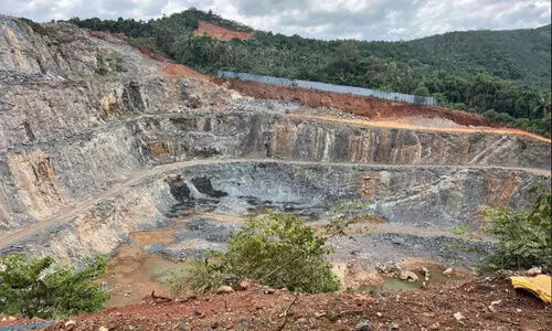 തങ്കമല തുടച്ചുനീക്കുന്നു; ആശങ്കയോടെ നാട്ടുകാർ