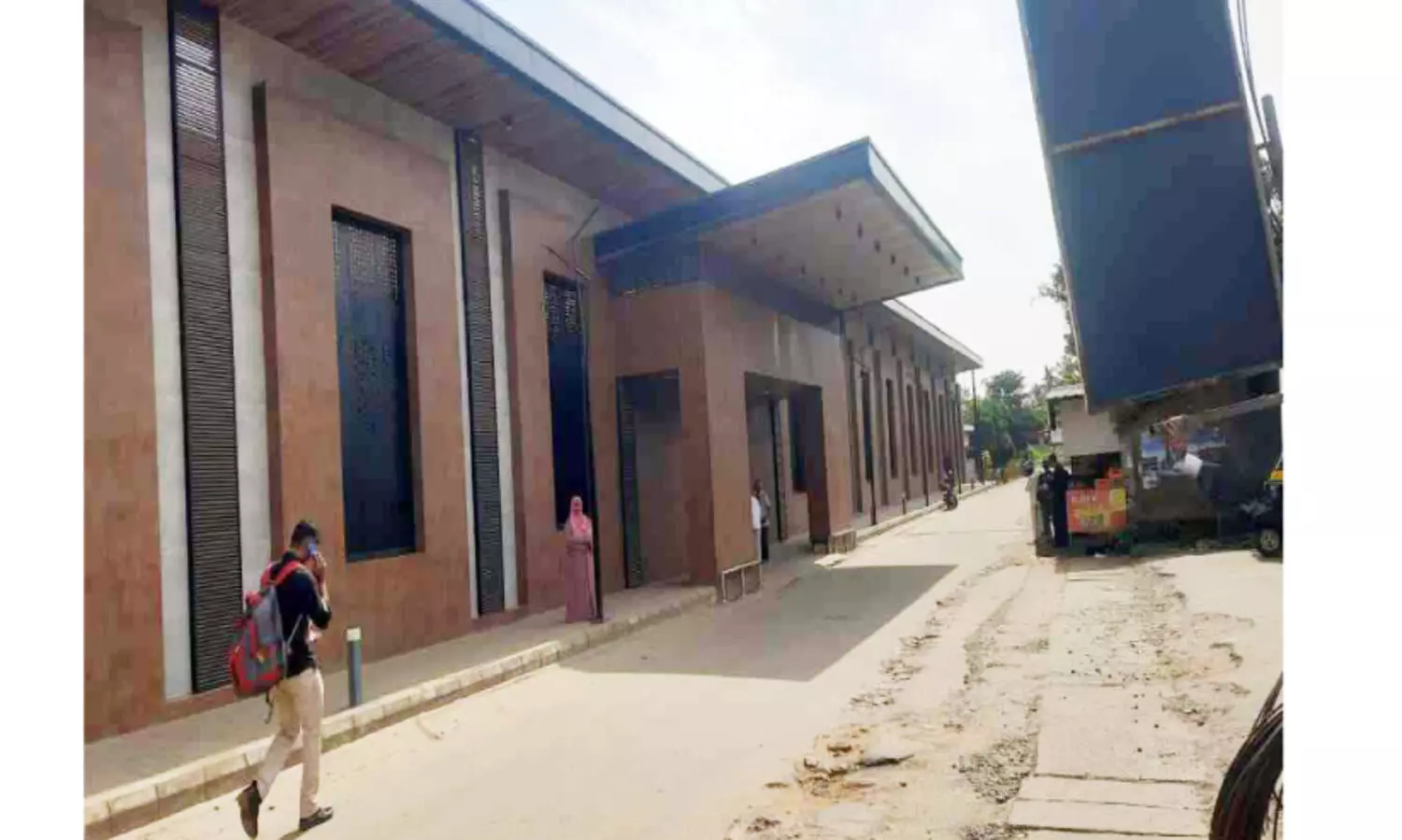 അ​ടി​മു​ടി മാ​റ്റ​വു​മാ​യി ഒ​റ്റ​പ്പാ​ലം റെ​യി​ൽ​വേ സ്റ്റേ​ഷ​ൻ