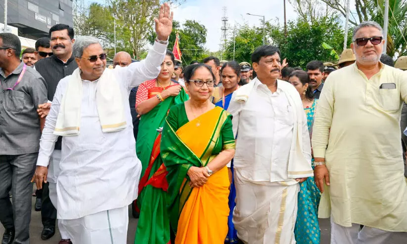 മനുഷ്യത്വത്തിന്റെ വിളംബരമായി ദസറ ഉദ്ഘാടന വേദി മനുഷ്യത്വത്തിന്റെ വിളംബരമായി ദസറ ഉദ്ഘാടന വേദി