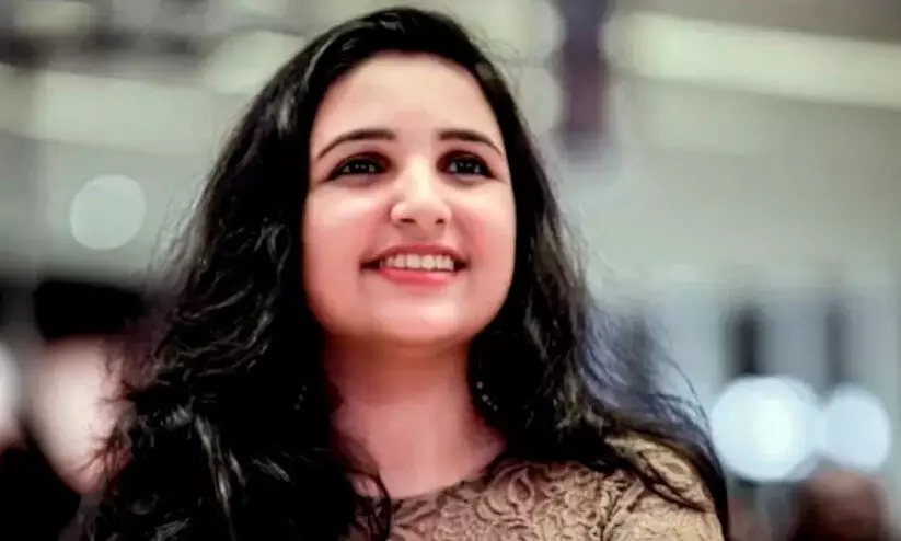 ‘ഉമ്മാക്കികൾ കാണിച്ചു വിരട്ടാം എന്ന് കരുതേണ്ട,  അപവാദ പ്രചാരണങ്ങളും അശ്ലീല കഥകളും തളർത്തില്ല,’ കെ.ജെ. ഷൈനിന് പിന്തുണയുമായി നടി റിനി ആൻ ജോർജ്