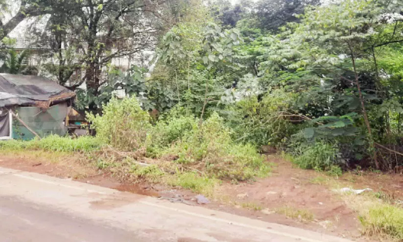 കടലാസിൽ വിശ്രമിച്ചാൽ മതിയോ വളാഞ്ചേരി ഫയർ സ്റ്റേഷൻ​?