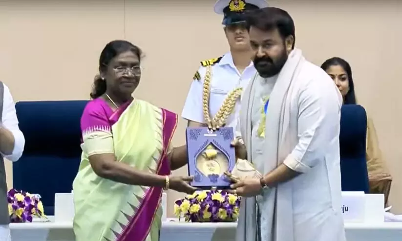 Mohanlal receives Phalke award Mohanlal receives Phalke award