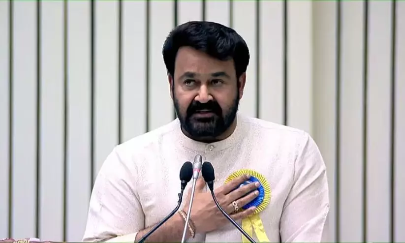 ‘എന്‍റെ ആത്മാവിന്‍റെ സ്പന്ദനമാണ് സിനിമ; സ്വപ്ന സാക്ഷാത്കാരമല്ല, മാന്ത്രിക നിമിഷമാണിത്’; ഫാൽക്കേ പുസ്കാരം ഏറ്റുവാങ്ങി മോഹൻലാൽ