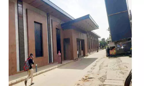 അ​ടി​മു​ടി മാ​റ്റ​വു​മാ​യി ഒ​റ്റ​പ്പാ​ലം റെ​യി​ൽ​വേ സ്റ്റേ​ഷ​ൻ