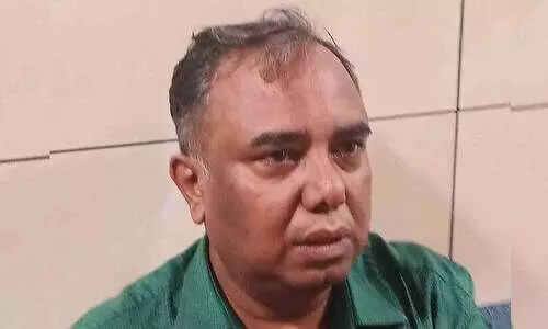 കാണേണ്ടതുപോലെ കണ്ടാല്‍ എല്ലാം ശരിയാക്കിത്തരാം; ഹോട്ടല്‍ ഉടമയില്‍നിന്ന് കൈക്കൂലി വാങ്ങിയ അസി. ലേബര്‍ ഓഫിസര്‍ അറസ്റ്റില്‍