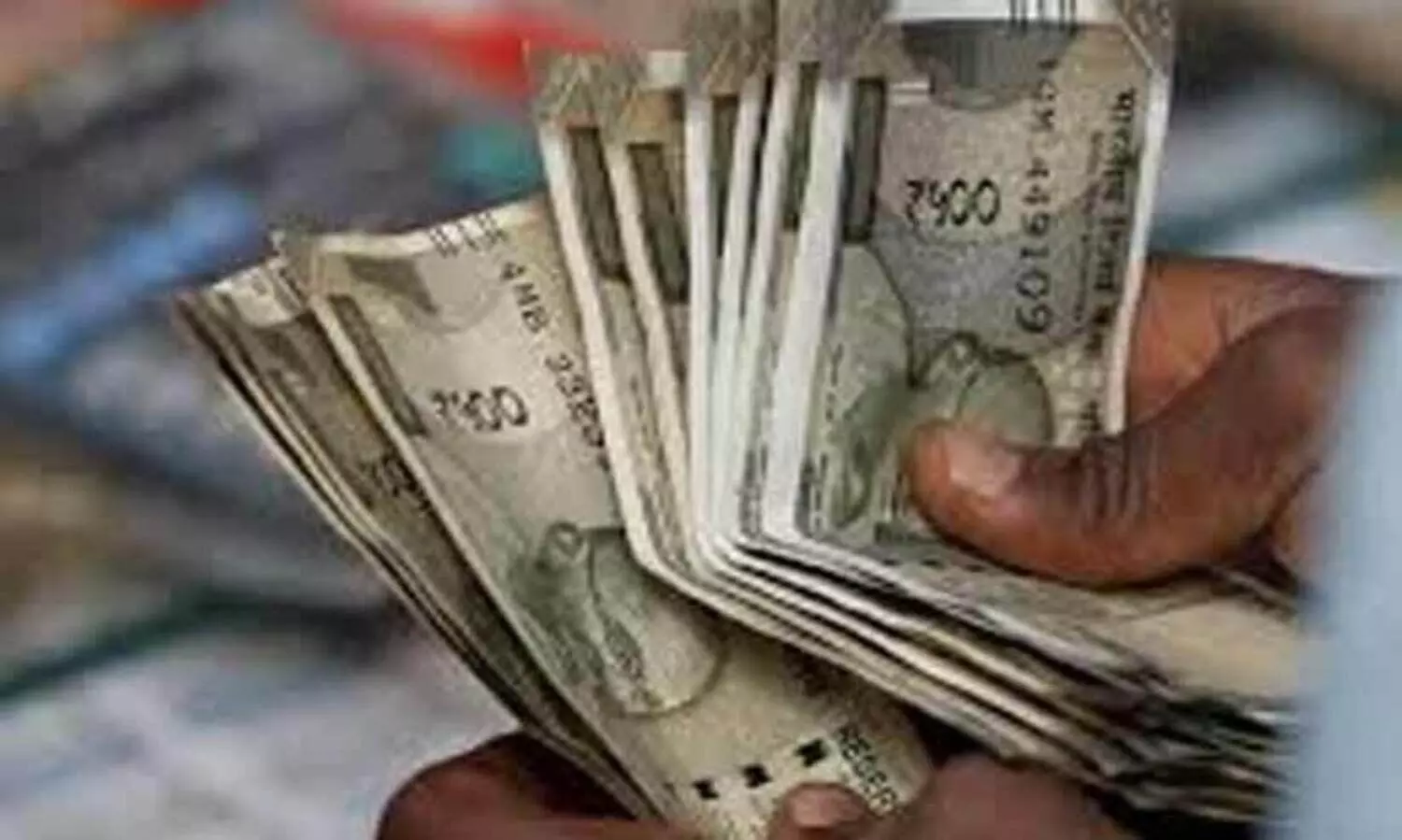 രൂപയുടെ മൂല്യം കൂപ്പുകുത്തി; ഖത്തർ റിയാലിന് നേട്ടം