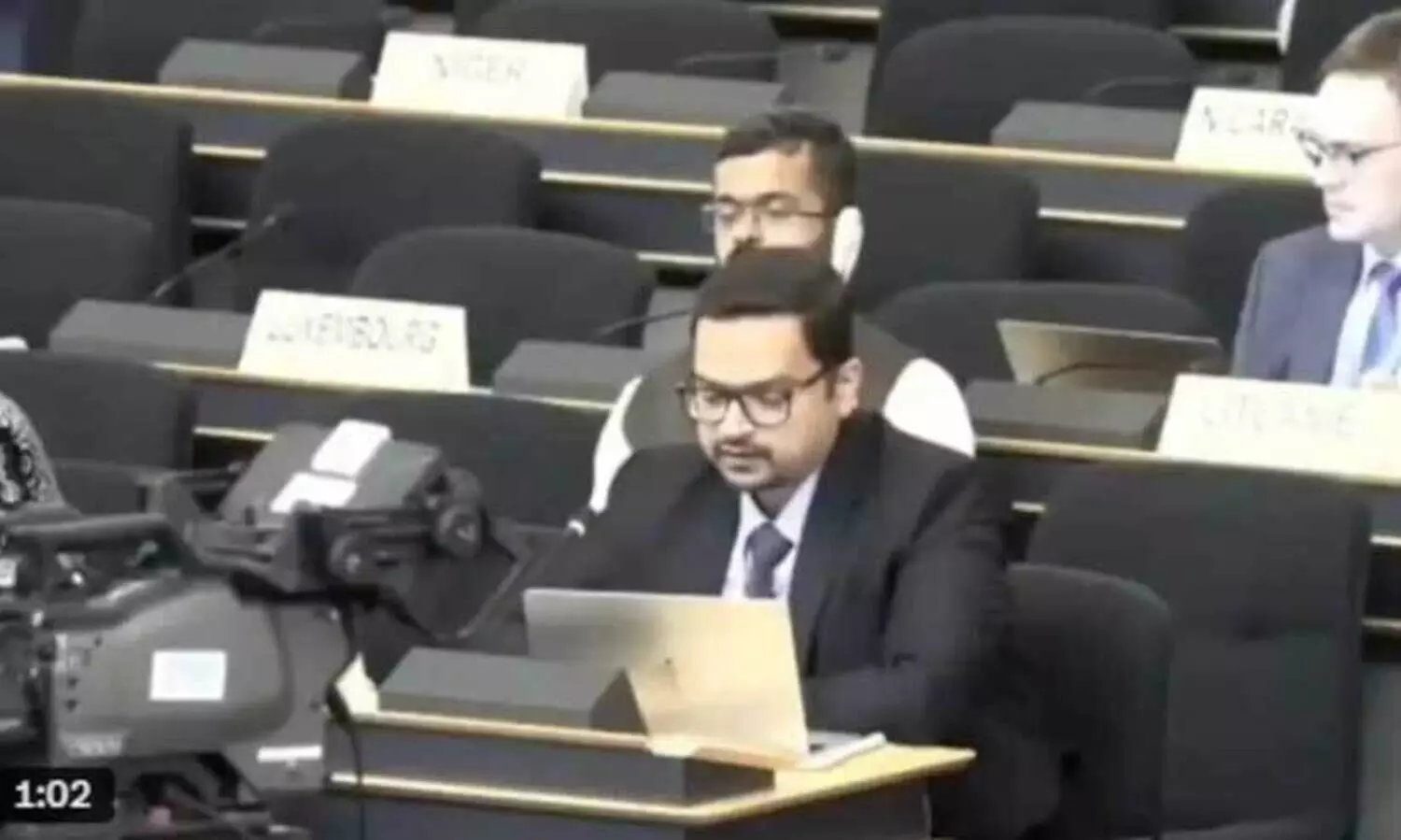 സ്വന്തം ജനങ്ങളുടെ മേൽ ബോംബിടുന്നതിന് പകരം പാകിസ്താൻ സാമ്പത്തിക രംഗം മെച്ചപ്പെടുത്തട്ടെ; യു.എന്നിൽ ഇന്ത്യ