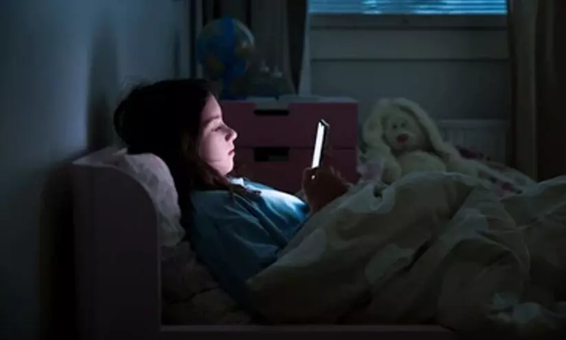 വളരുമോ കുട്ടികൾ സ്ക്രീനില്ലാതെ? വളരുമോ കുട്ടികൾ സ്ക്രീനില്ലാതെ?