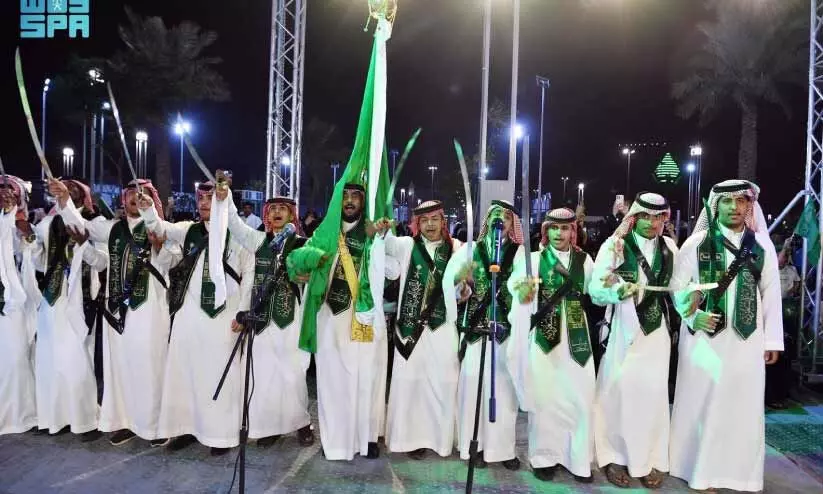 സൗ​ദി​യു​ടെ 95ാമ​ത് ദേ​ശീ​യ ദി​നം: ആ​ഘോ​ഷ നി​റ​വി​ൽ പ​ച്ച​പു​ത​ച്ച് രാ​ജ്യം