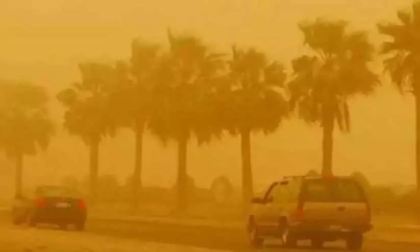 രാ​ജ്യ​ത്ത് കാ​ലാ​വ​സ്ഥ​മാ​റ്റ ല​ക്ഷ​ണം; ഇ​ന്ന് പൊ​ടി​പ​ട​ല​ത്തി​നും കാ​റ്റി​നും സാ​ധ്യ​ത