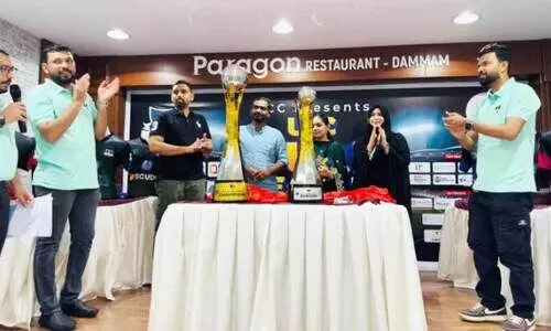 യു.​ഐ.​സി ഗ​ൾ​ഫ് ലീ​ഗ് സീ​സ​ൺ; ജ​ഴ്സി​​യും ട്രോ​​ഫി​​യും പ്ര​കാ​ശ​നം