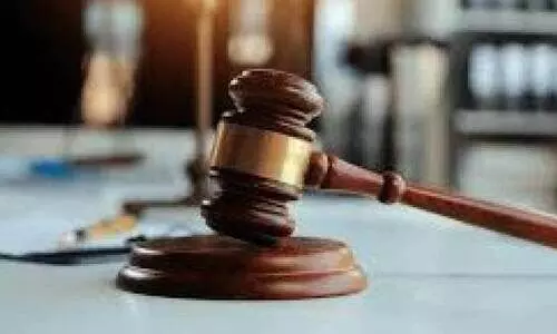 കാറപകടം: നഷ്ടപരിഹാരം വർധിപ്പിക്കണമെന്ന ഹരജി തള്ളി കാറപകടം: നഷ്ടപരിഹാരം വർധിപ്പിക്കണമെന്ന ഹരജി തള്ളി