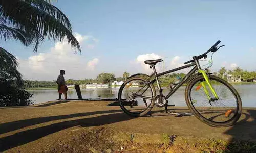 കാത്തിരുന്ന്​ മടുത്ത്​ നാട്ടുകാർ ; എന്നു വരും  എരമല്ലൂർ- കുടപുറം പാലം