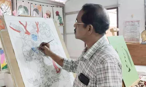 നിറക്കൂട്ടുകളിൽ മായാജാലം തീർത്ത് കുമാർ