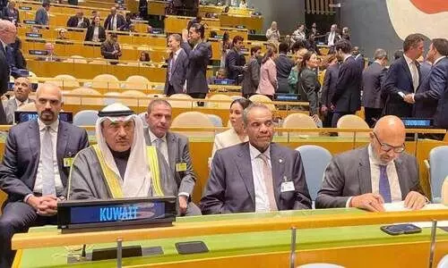 വി​വി​ധ രാ​ഷ്ട്ര​ത്തല​വ​ൻ​മാ​രു​മാ​യി കൂ​ടി​ക്കാ​ഴ്ച ന​ട​ത്തി