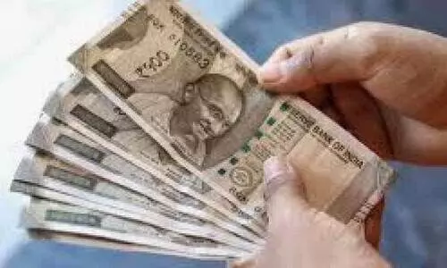 രൂ​പ​ക്ക് വീ​ണ്ടും മൂ​ല്യ​ത്ത​ക​ർ​ച്ച; വി​നി​മ​യ നി​ര​ക്കി​ൽ കു​തി​ച്ച് കു​വൈ​ത്ത് ദീ​നാ​ർ