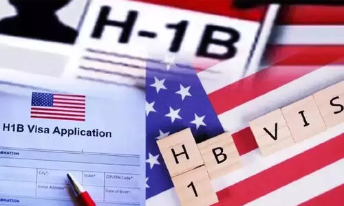എച്ച്1ബി വിസ പരിഷ്കരിക്കാനൊരുങ്ങി ട്രംപ് ഭരണകൂടം എച്ച്1ബി വിസ പരിഷ്കരിക്കാനൊരുങ്ങി ട്രംപ് ഭരണകൂടം