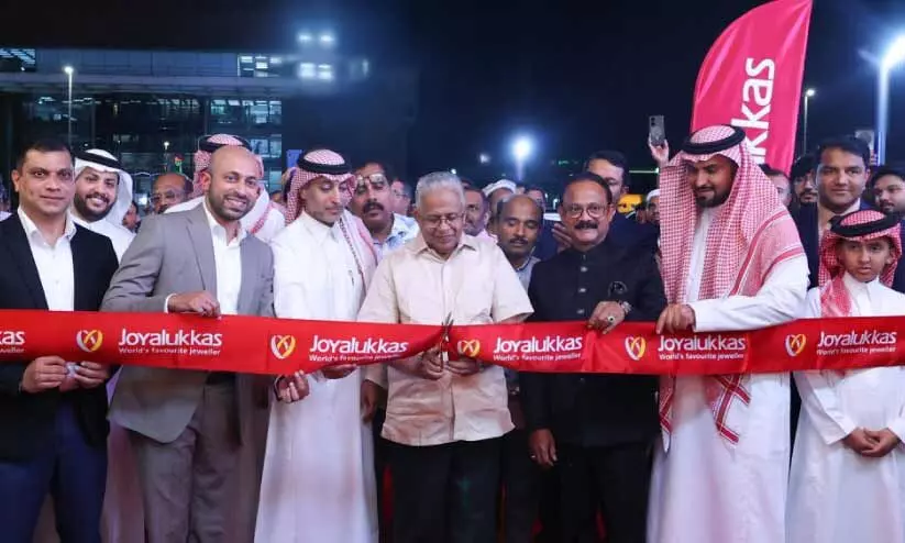 ജോയ് ആലുക്കാസ് ദമ്മാമിൽ പുതിയ ഷോറൂം തുറന്നു ജോയ് ആലുക്കാസ് ദമ്മാമിൽ പുതിയ ഷോറൂം തുറന്നു