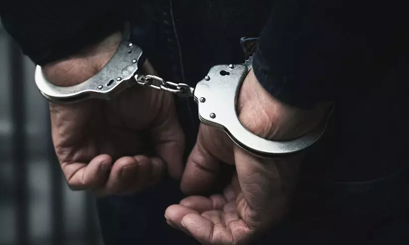 ബീ​ഫ് ക​യ​റ്റി​യ ലോ​റി ക​ത്തി​ച്ച സം​ഭ​വം; അ​റ​സ്റ്റി​ലാ​യ​വ​രു​ടെ എ​ണ്ണം ഏ​ഴാ​യി