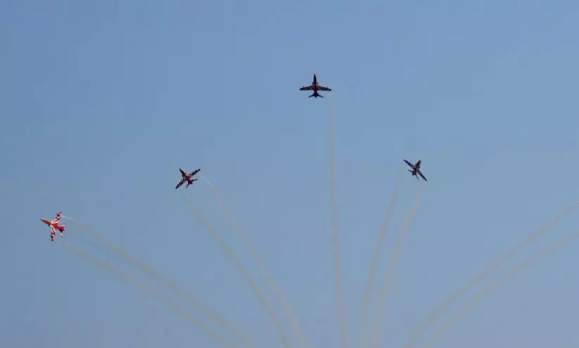 മൈസൂരു ദസറ എയർ ഷോ പരിശീലനം ഇന്ന് മൈസൂരു ദസറ എയർ ഷോ പരിശീലനം ഇന്ന്