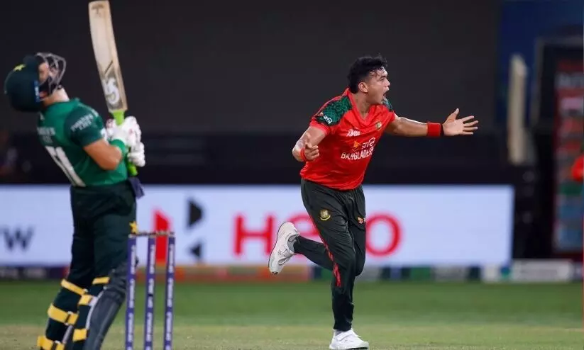 പാക് പടയെ വിറപ്പിച്ച് ബംഗ്ലാ കടുവകൾ; ഫൈനൽ പ്രവേശം 136 റൺസ് അകലെ പാക് പടയെ വിറപ്പിച്ച് ബംഗ്ലാ കടുവകൾ; ഫൈനൽ പ്രവേശം 136 റൺസ് അകലെ