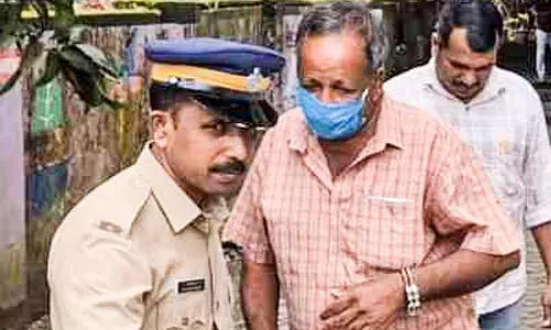 ബിന്ദു പത്മനാഭന് കൊലക്കേസ്; സെബാസ്റ്റ്യനെ ക്രൈംബ്രാഞ്ച് കസ്റ്റഡിയില് വിട്ടു ബിന്ദു പത്മനാഭന് കൊലക്കേസ്; സെബാസ്റ്റ്യനെ ക്രൈംബ്രാഞ്ച് കസ്റ്റഡിയില് വിട്ടു