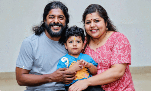 ‘ഞങ്ങളൊരു ഗ്യാങ്ങായിട്ടായിരുന്നു പൂ പറിക്കാൻ പോയിരുന്നത്. പെൺകുട്ടികളായിരുന്നു അടുത്തടുത്ത് ഉണ്ടായിരുന്നത്’ -സ്നേഹ ശ്രീകുമാർ