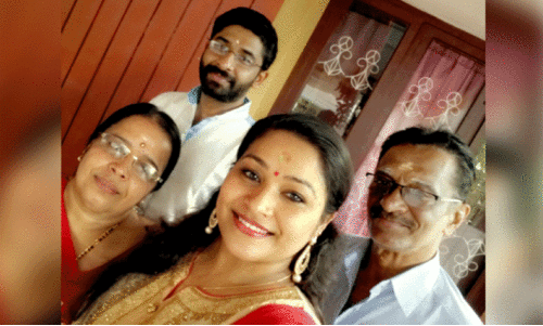 ‘വർഷം’ സിനിമ ലൊക്കേഷനിലെ മമ്മൂക്കയുടെ ജന്മദിനാഘോഷം മറക്കാൻ പറ്റാത്ത ഓർമയാണ് -അഞ്ജന അപ്പുക്കുട്ടൻ