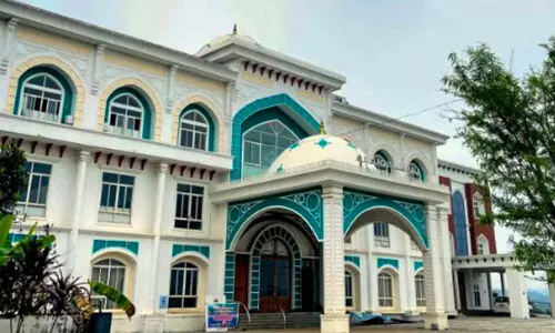 കൊഴിയുന്ന തീർഥാടകരും കരിപ്പൂരിന്റെ ഭാവിയും