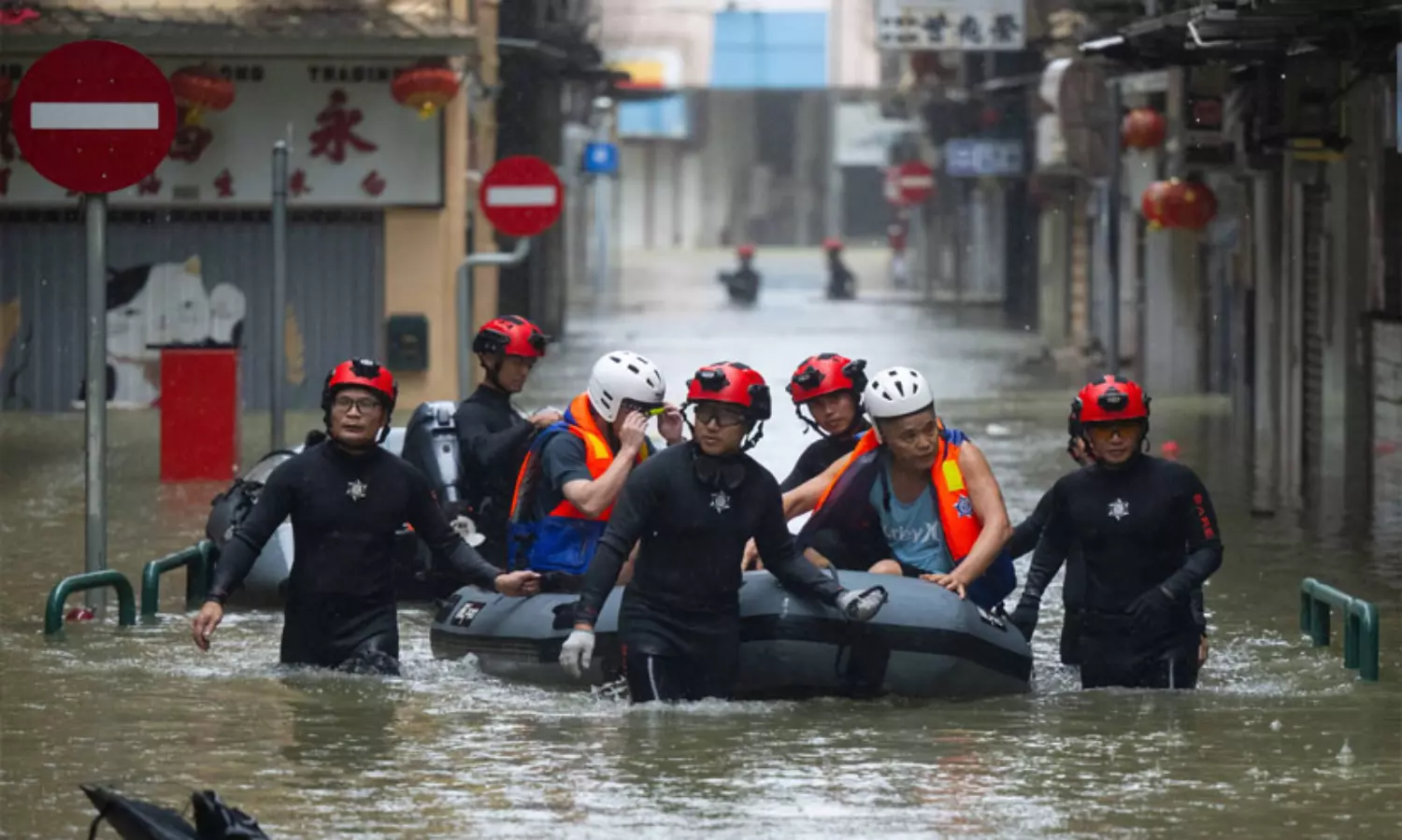 തായ്‌വാനിലും ഹോങ്കോങ്കിലും ദക്ഷിണ ചൈനയിലും ആഞ്ഞടിച്ച് സൂപ്പർ ടൈഫൂൺ ‘റാഗസ’