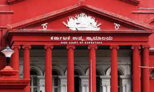 ക​ർ​ണാ​ട​ക ജാ​തി സ​ർ​വേ സ്റ്റേ ​ചെ​യ്യാ​ൻ ഹൈ​കോ​ട​തി വി​സ​മ്മ​തി​ച്ചു