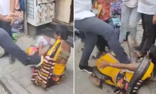 Brutally beaten,Bengaluru,Allegedly stealing,Saree theft,Arrested,assault,Retail theft,Violence against women,Police case, ബംഗളൂരു, സാരി മോഷണം, മ ർദനം, കടയുടമ