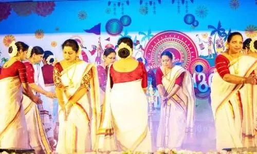 സെ​ന്റ് തോ​മ​സ് പ​ഴ​യ​പ​ള്ളി യു​വ​ജ​ന​പ്ര​സ്ഥാ​നം ‘തി​രു​വോ​ണ​പ്പു​ല​രി’