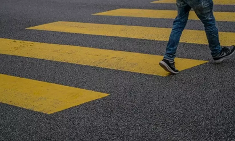 കാൽനടക്കാർ അപകടങ്ങളിൽപ്പെടുന്നത് പതിവാകുന്നു; ഉദ്യോഗസ്ഥ ശ്രദ്ധ വേണമെന്ന് ഹൈകോടതി കാൽനടക്കാർ അപകടങ്ങളിൽപ്പെടുന്നത് പതിവാകുന്നു; ഉദ്യോഗസ്ഥ ശ്രദ്ധ വേണമെന്ന് ഹൈകോടതി