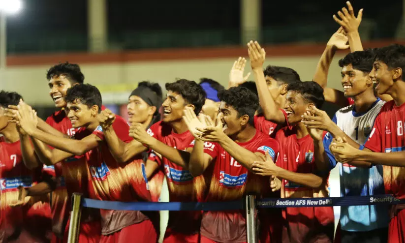 കപ്പിൽ മുത്തമിട്ടവർക്ക് നാട്ടിൽ സ്വീകരണം