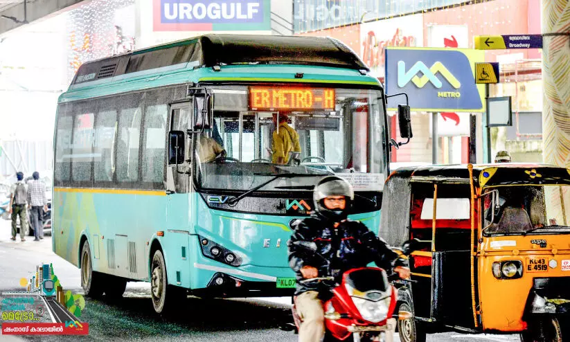 മുന്നോട്ട് ഓടാൻ ഇന്ധനമായി പദ്ധതികൾ മുന്നോട്ട് ഓടാൻ ഇന്ധനമായി പദ്ധതികൾ