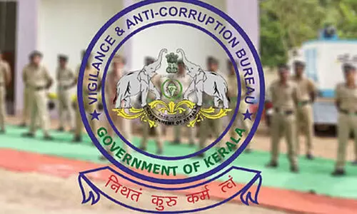 വി​ജി​ല​ൻ​സ് അ​ന്വേ​ഷ​ണം നേ​രി​ടു​ന്ന മൂ​ന്ന് നേ​താ​ക്ക​ൾ​ക്കെ​തി​രെ ജോ​യന്റ് കൗ​ൺ​സി​ൽ ന​ട​പ​ടി