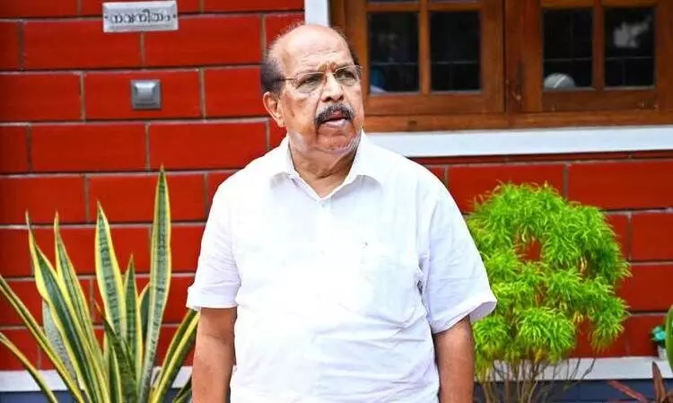 ബംഗാളല്ല   കേരളം,   എന്നാൽ...