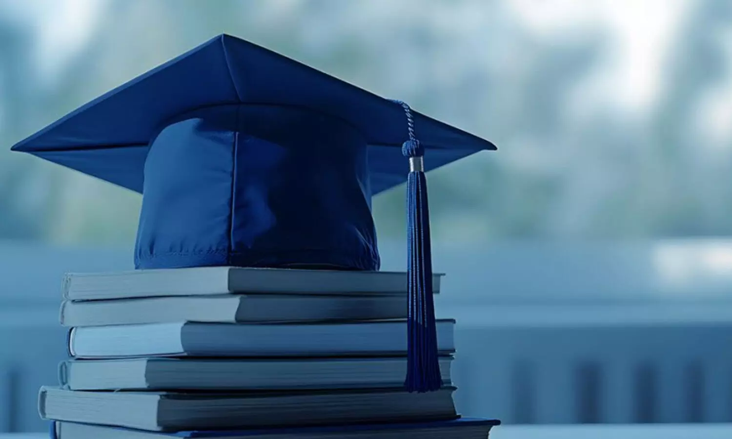 ഉ​ന്ന​ത വി​ദ്യാ​ഭ്യാ​സ​ത്തി​ന് പ്രാ​ധാ​ന്യം ന​ൽ​ക​ണം -ന​ജീ​ബ് കാ​ന്ത​പു​രം എം.​എ​ൽ.​എ