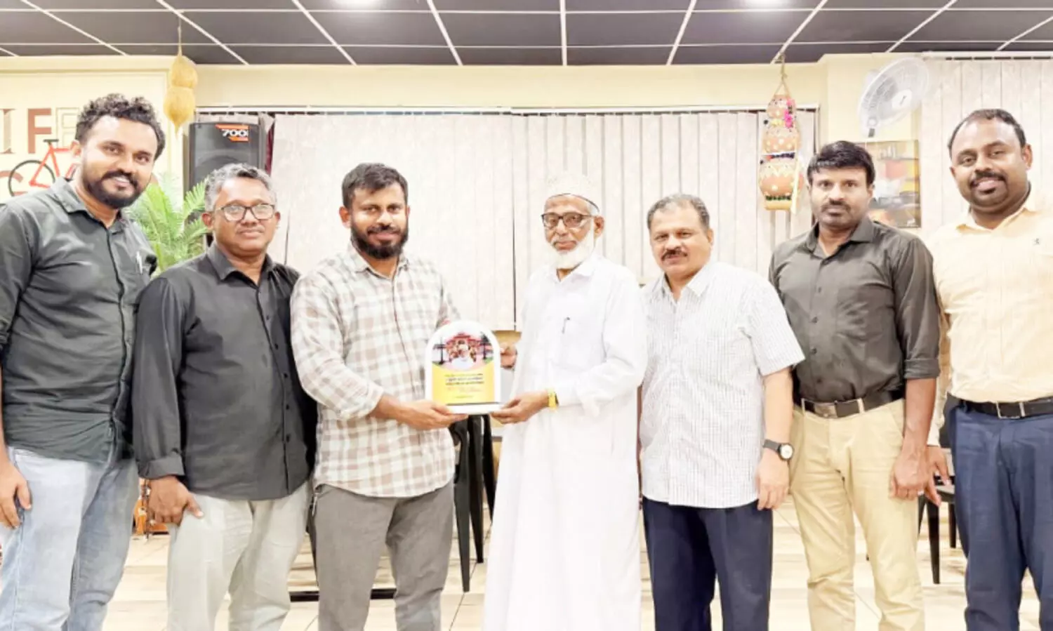 ഹ​സ​ൻ ബാ​വ ഹാ​ജി പൊ​ന്നാ​നി​ക്ക് സ്വീ​ക​ര​ണം