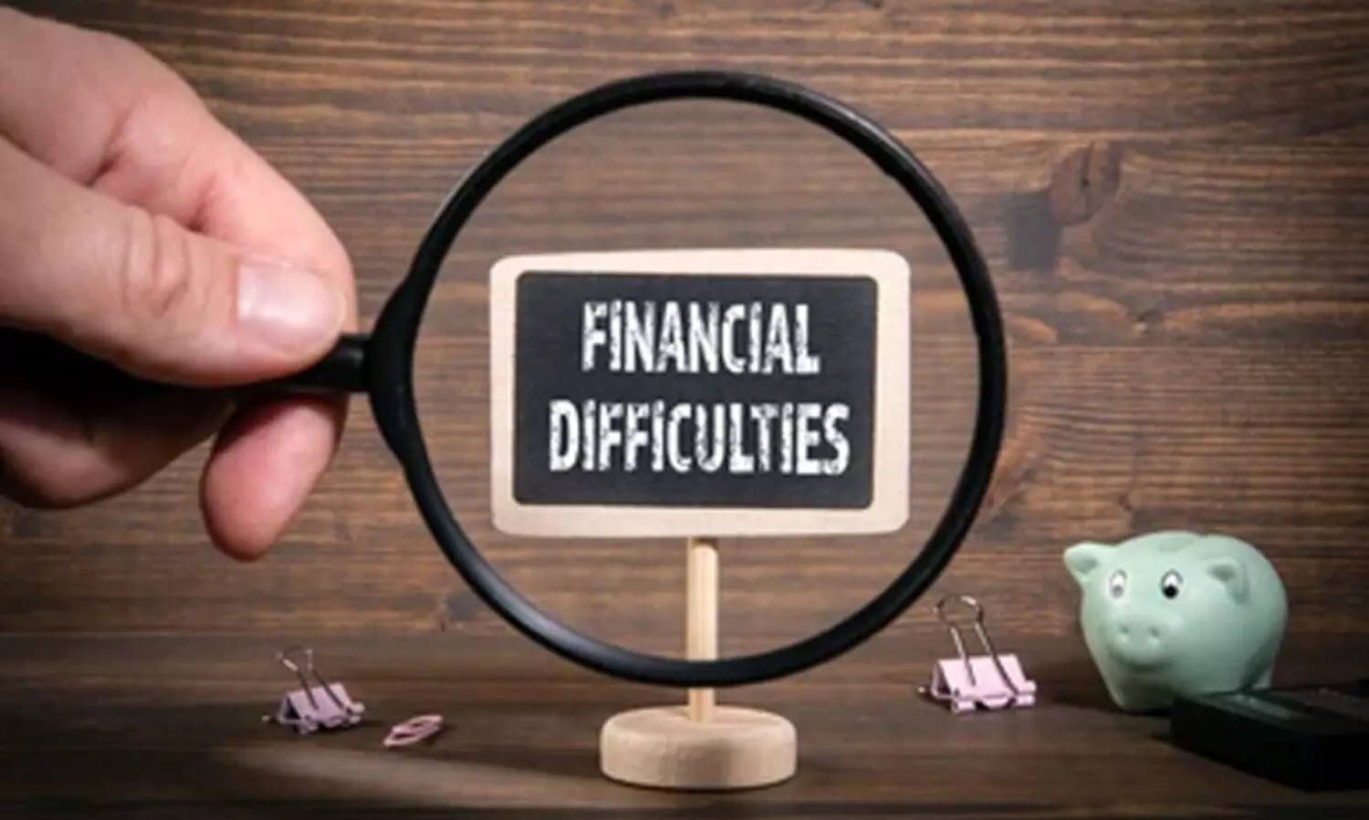 സാ​മ്പ​ത്തി​ക ബു​ദ്ധി​മു​ട്ടു​ക​ൾ അ​നു​ഭ​വി​ക്കു​ന്ന​വ​ർ​ക്കാ​യി ഹെ​ൽ​പ് ലൈ​ൻ