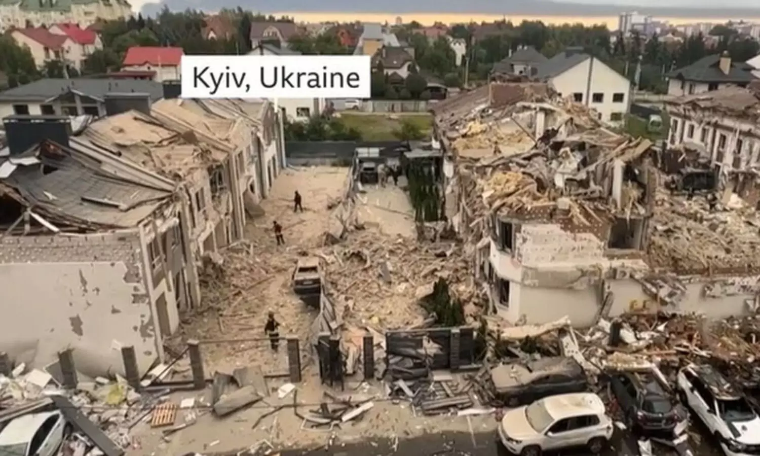 യുക്രെയ്‌നിലുടനീളം റഷ്യയുടെ പുതിയ ആക്രമണം; കീവിലെ ജനവാസ മേഖല തകർന്നു