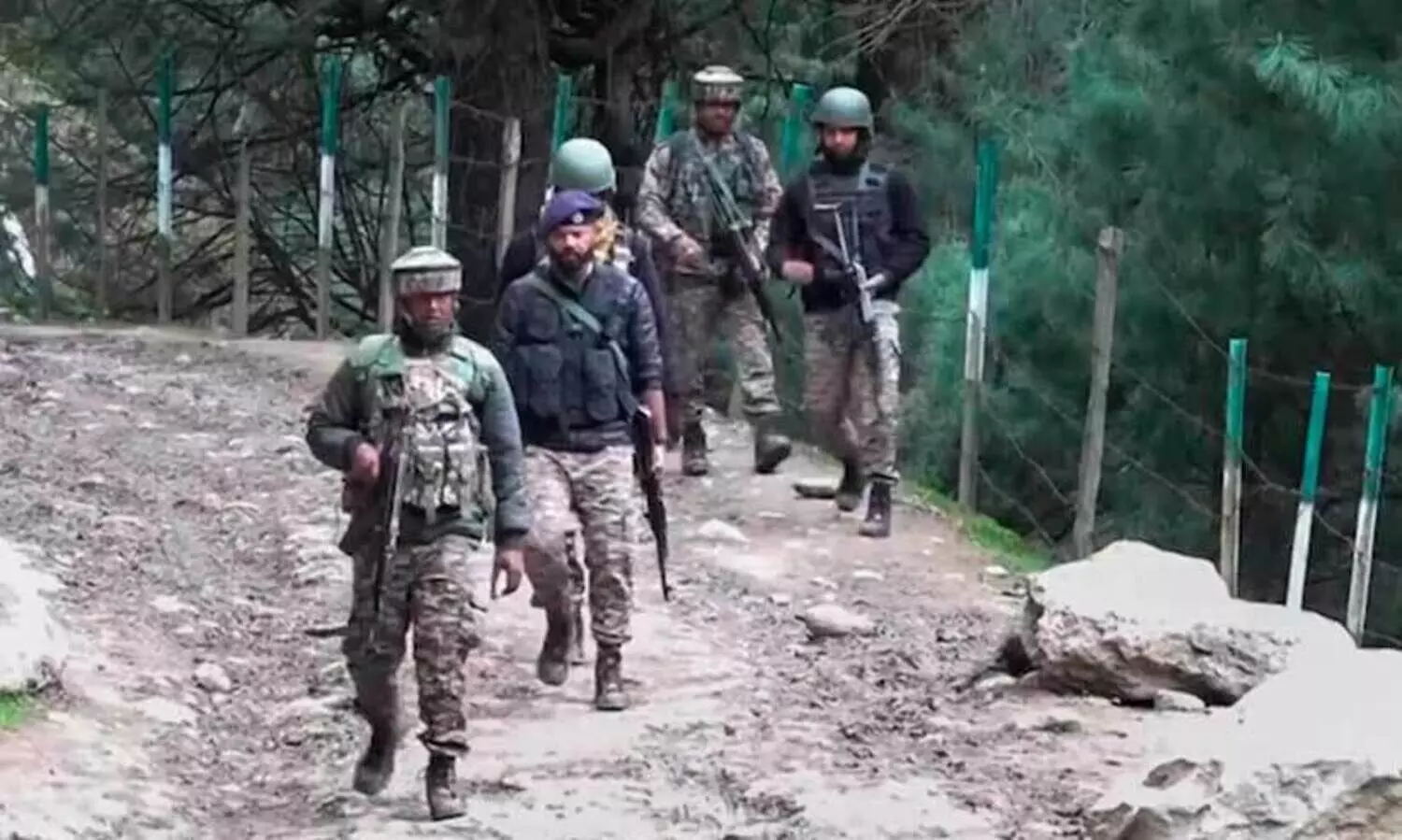 Indian Army,terrorists,infiltration,encounter,border security,militant activity,counter-terrorism,ceasefire violation, വെടിനിർത്തൽ ലംഘനം. കുപ്‍വാര, ജമ്മു-കശ്മീർ, ഇന്ത്യൻ ആർമി