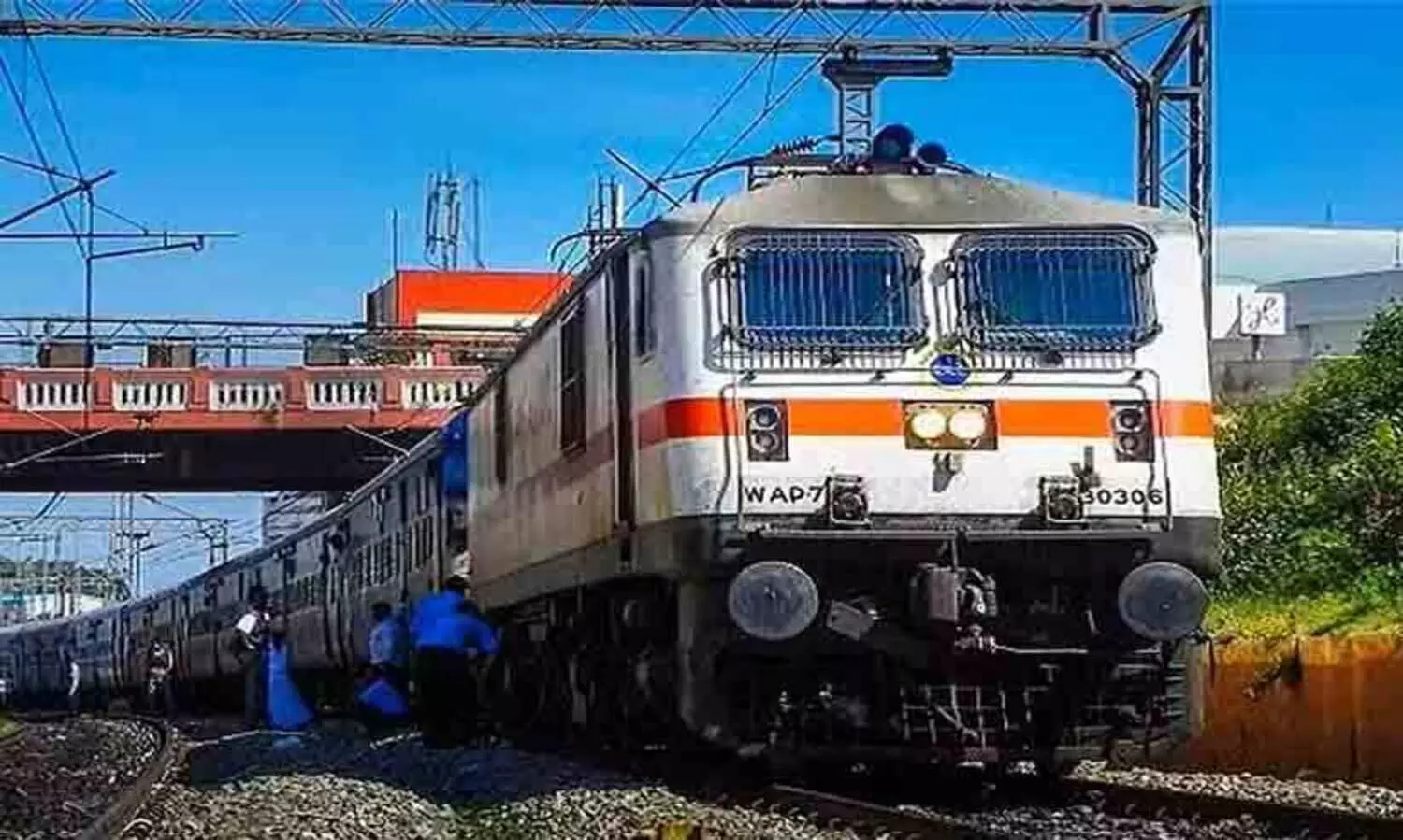 mumbai, bangalore,express train, udyan express, ബംഗളൂരു, മുംബൈ, ഉദ്യാൻ എക്സ്പ്രസ്, തേജസ്വി സൂര്യ