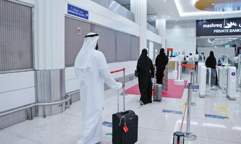 ദു​ബൈ വി​മാ​ന​ത്താ​വ​ള​ത്തി​ലെ ‘സ്മാ​ർ​ട്ട് റെ​ഡ് കാ​ർ​പെ​റ്റി’​ന്​ സ്വീ​കാ​ര്യ​ത​യേ​റി