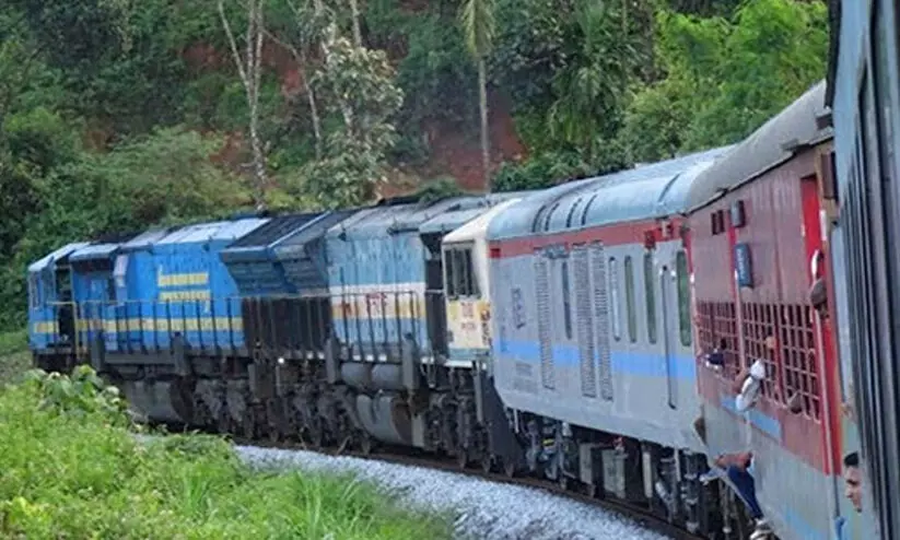 മം​ഗ​ളൂ​രു-​ബം​ഗ​ളൂ​രു പ്ര​ത്യേ​ക ട്രെ​യി​ൻ സ​ർ​വി​സ്