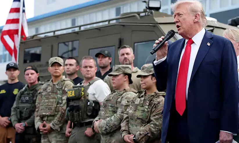 പോർട്ട് ലന്റിലും സൈനിക വിന്യാസവുമായി ട്രംപ്; സൈന്യത്തെ ആവശ്യമില്ലെന്നും ഇടപെടൽ അനാവശ്യമെന്നും ഒറിഗൺ ഗവർണർ പോർട്ട് ലന്റിലും സൈനിക വിന്യാസവുമായി ട്രംപ്; സൈന്യത്തെ ആവശ്യമില്ലെന്നും ഇടപെടൽ അനാവശ്യമെന്നും ഒറിഗൺ ഗവർണർ