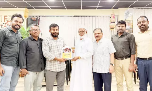 ഹ​സ​ൻ ബാ​വ ഹാ​ജി പൊ​ന്നാ​നി​ക്ക് സ്വീ​ക​ര​ണം